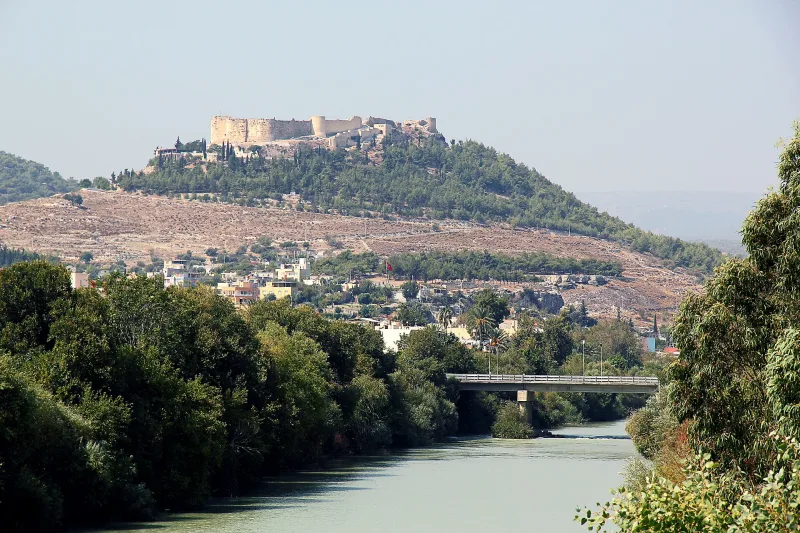 Замок Чешме (Çeşme Castle) — османская крепость и музей на Эгейском море