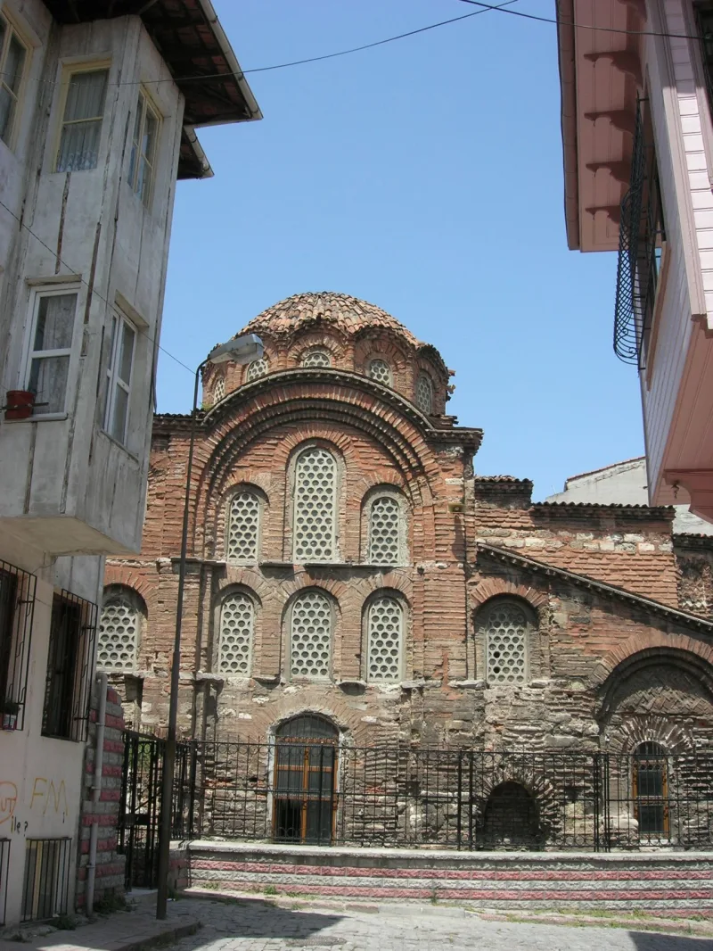 Минарет Эски Мечеть (Eski İmaret Camii) — гид по Стамбулу