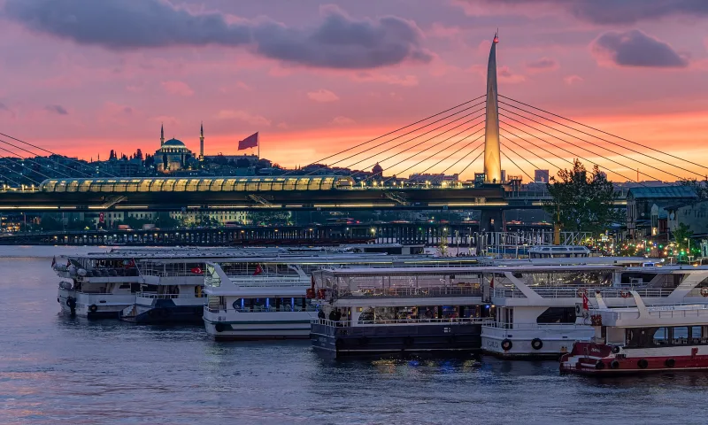 Istanbuli Zolotoi Rogi metroosild – Haliç Köprüsü tutvustus