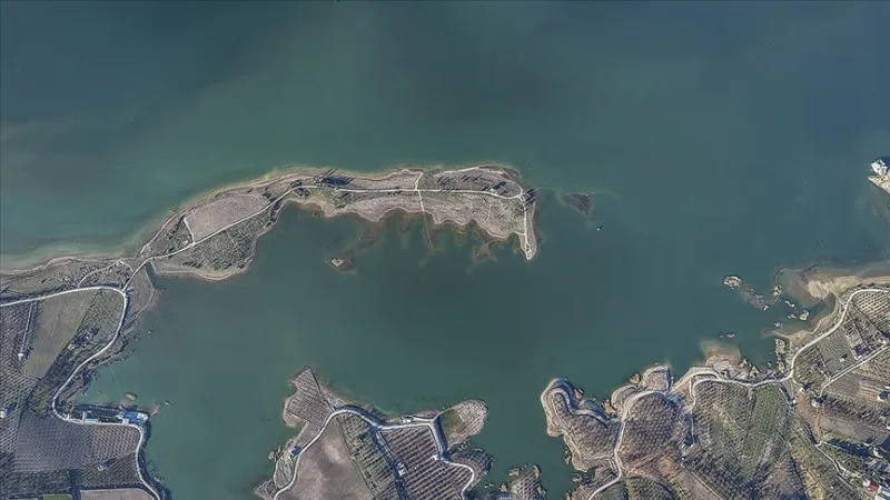 Vodná nádrž Karakaya, ktorej hladina klesla v dôsledku sucha, ožila vďaka dažďom