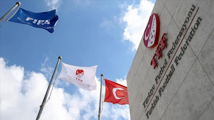 أيدت لجنة التحكيم التابعة للاتحاد التركي لكرة القدم الغرامة المالية المفروضة على غالطة سراي