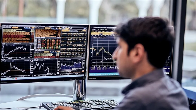 Raaka-ainemarkkinoilla energiariski ja korko-odotukset vaikuttivat