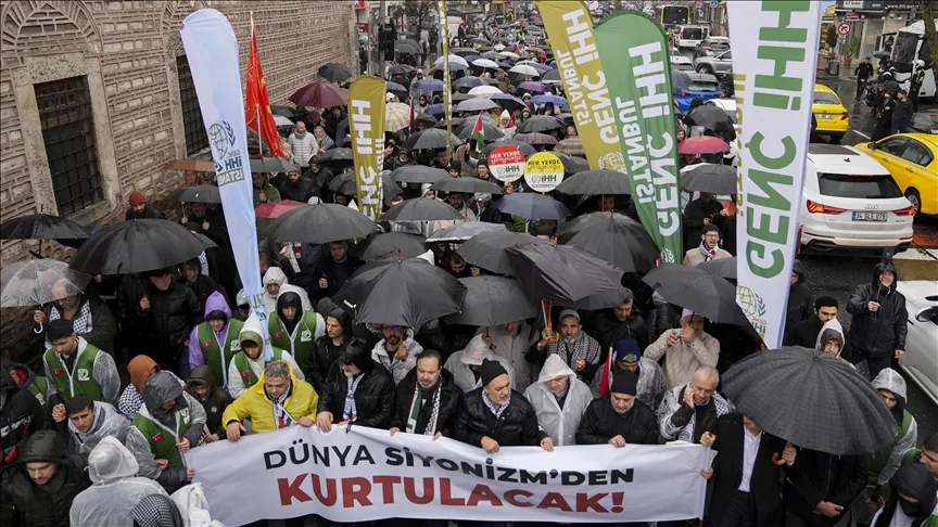 Istanbulissa järjestettiin mielenosoitusmarssi Israelia ja Yhdysvaltoja vastaan