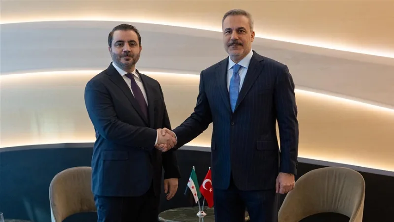 أجرى وزير الخارجية فيدان محادثة هاتفية مع نظيره السوري شيباني