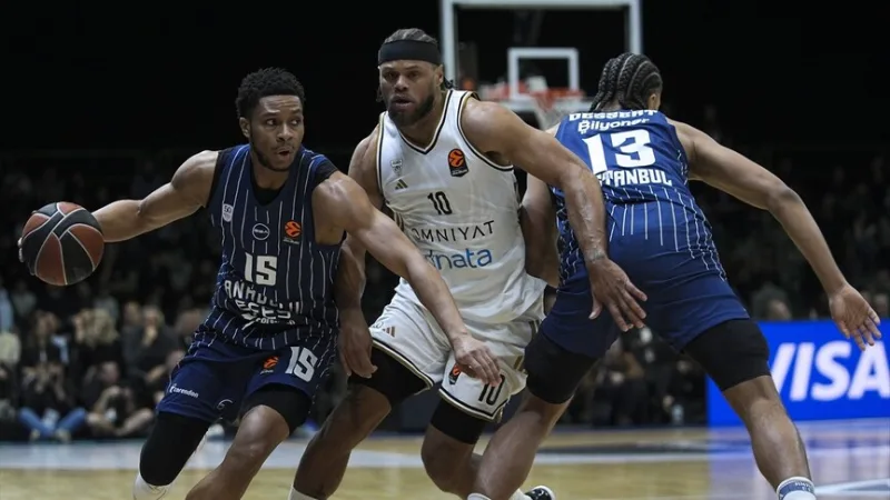 Anadolu Efes a battu Dubai Basket 85 à 69