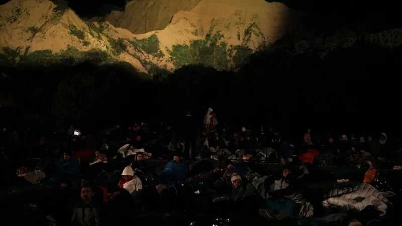 Austrálčania a Novozélanďania prišli do zátoky Anzac na „Rannú bohoslužbu“